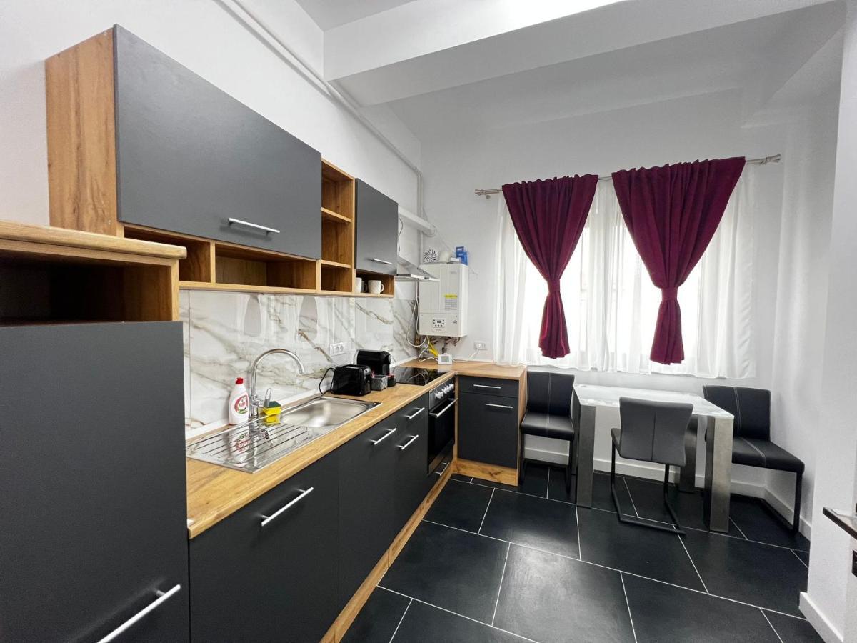 Cozy Aparthotel - Central City Szucsáva Kültér fotó