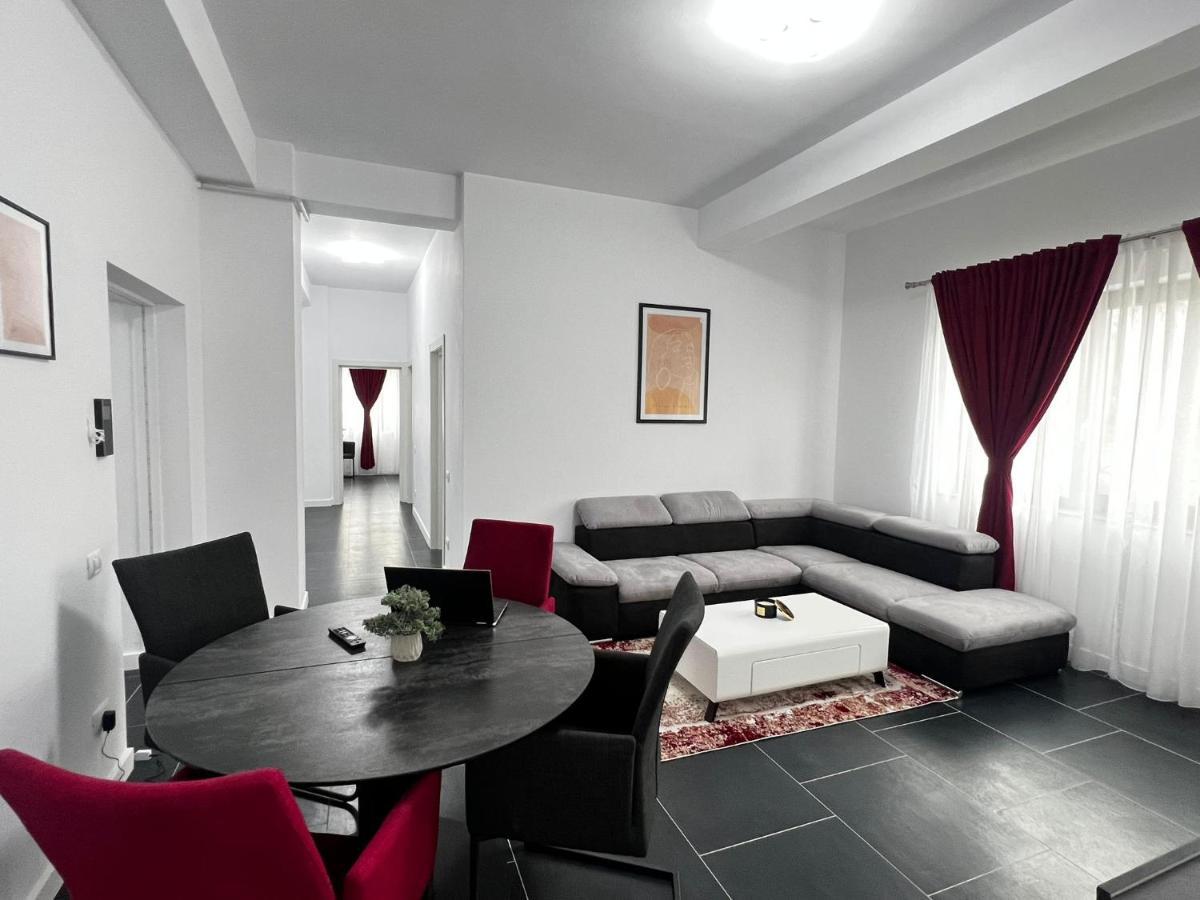 Cozy Aparthotel - Central City Szucsáva Kültér fotó