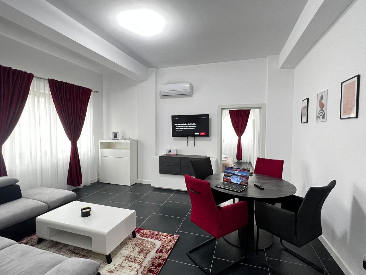 Cozy Aparthotel - Central City Szucsáva Kültér fotó