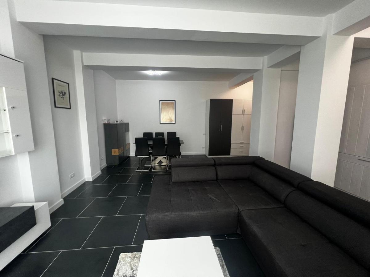 Cozy Aparthotel - Central City Szucsáva Kültér fotó