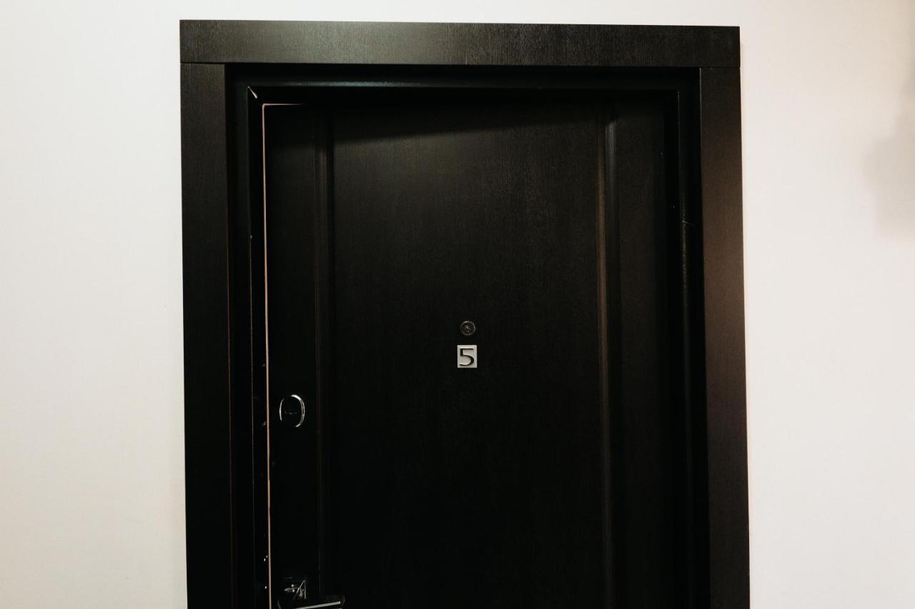 Cozy Aparthotel - Central City Szucsáva Kültér fotó