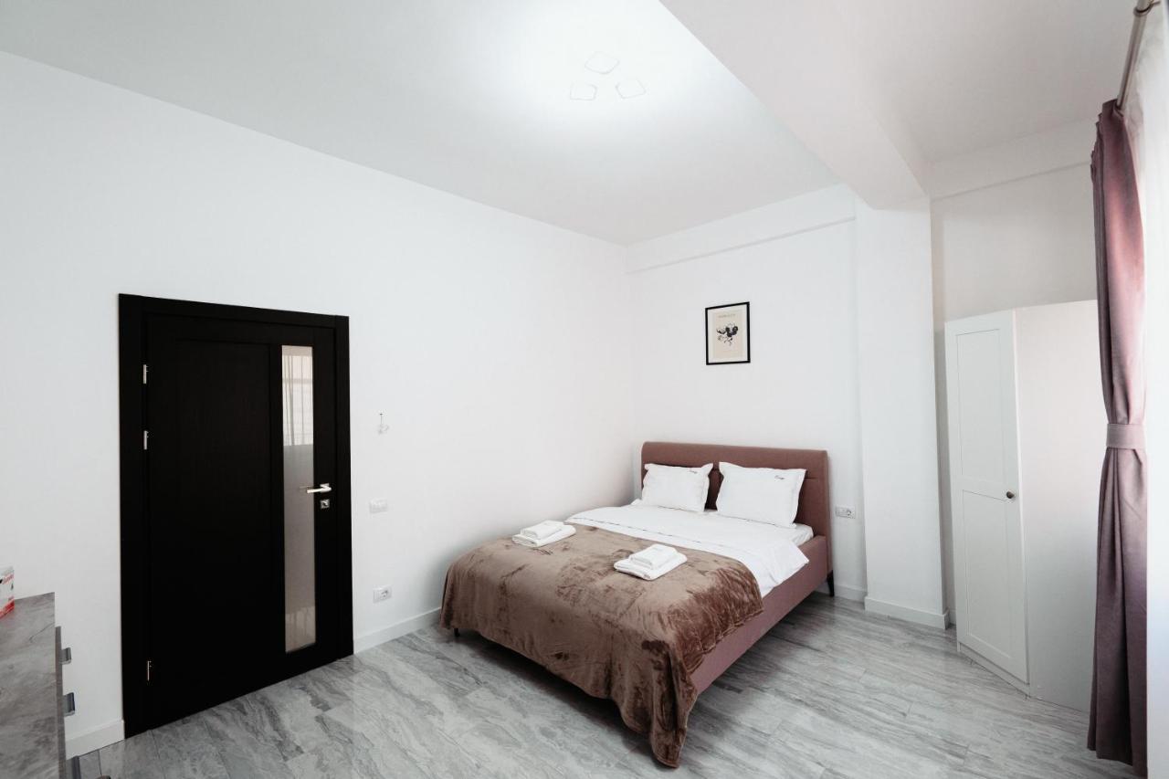 Cozy Aparthotel - Central City Szucsáva Kültér fotó