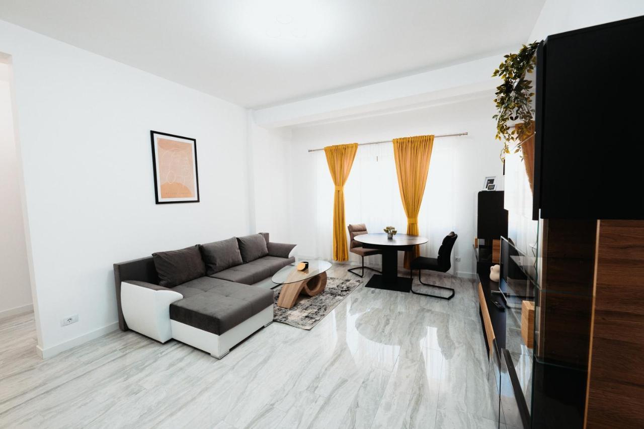 Cozy Aparthotel - Central City Szucsáva Kültér fotó