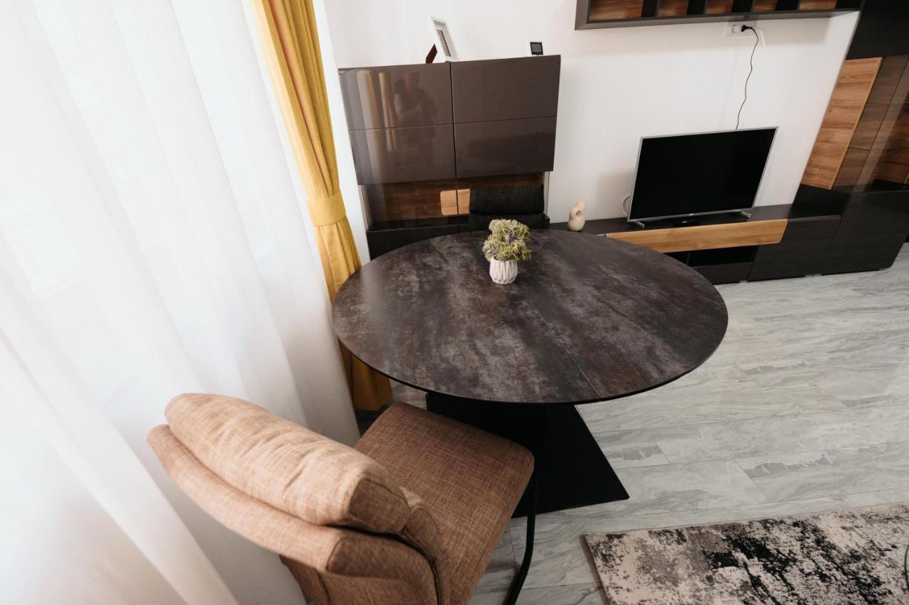 Cozy Aparthotel - Central City Szucsáva Kültér fotó