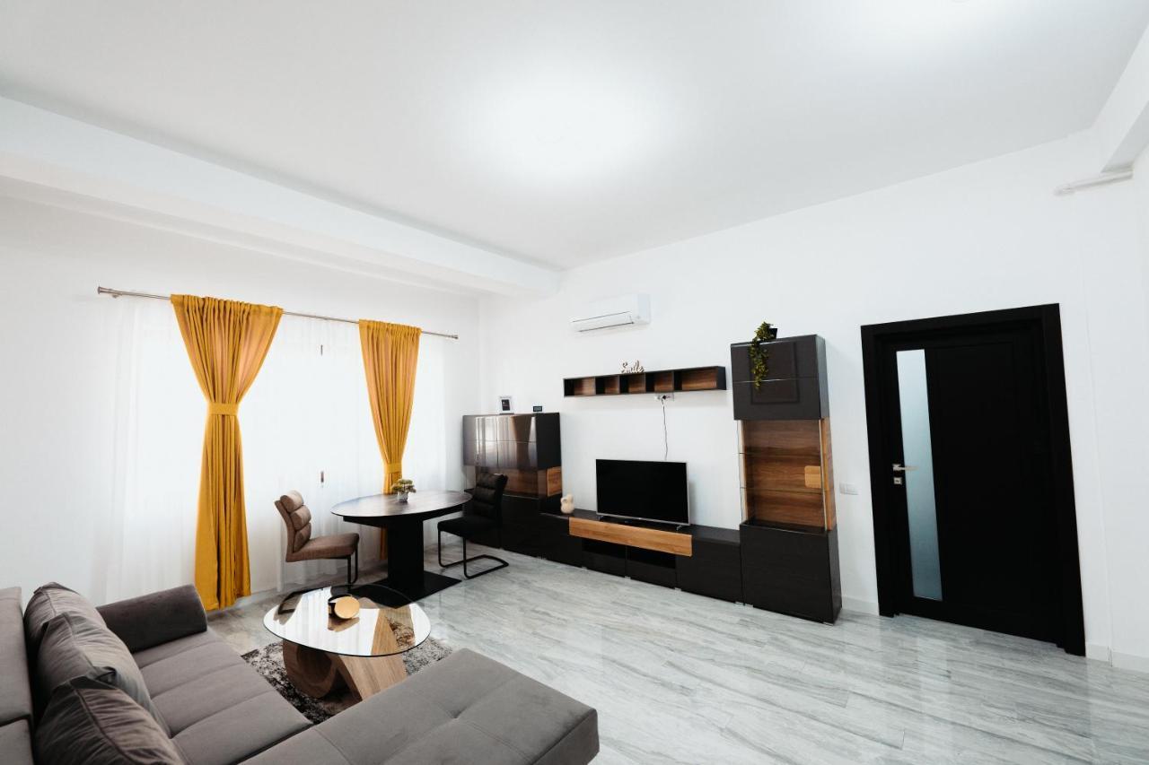 Cozy Aparthotel - Central City Szucsáva Kültér fotó