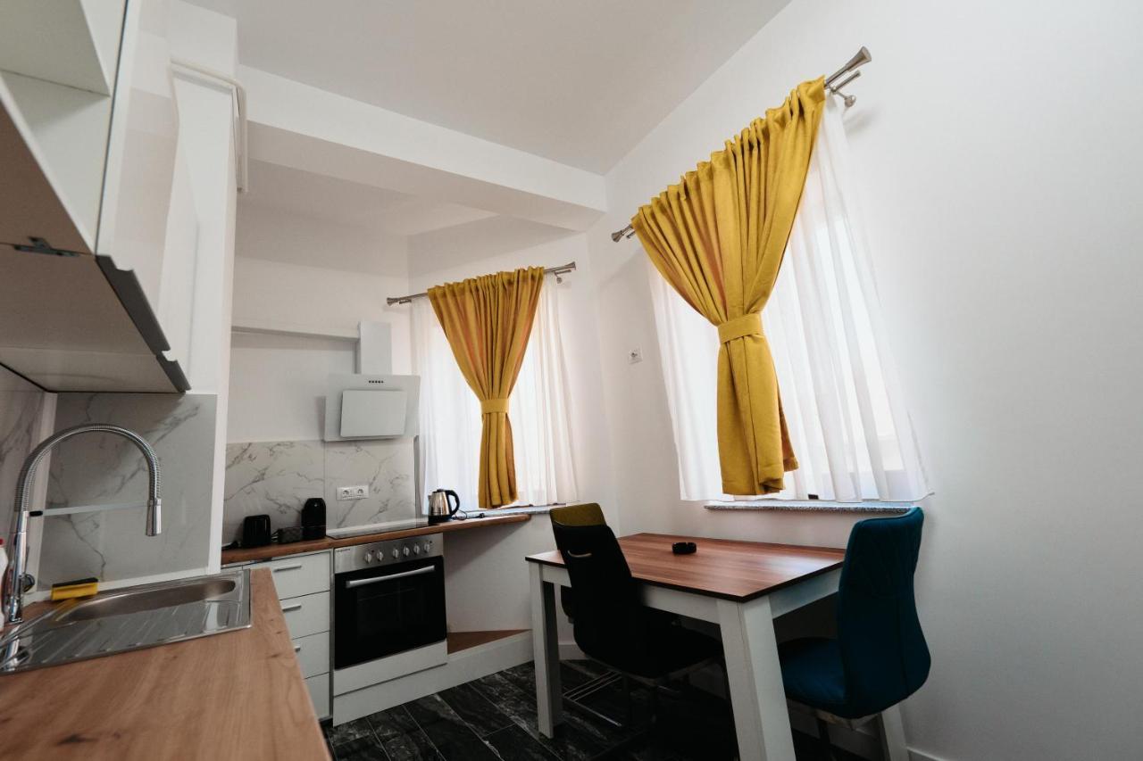 Cozy Aparthotel - Central City Szucsáva Kültér fotó