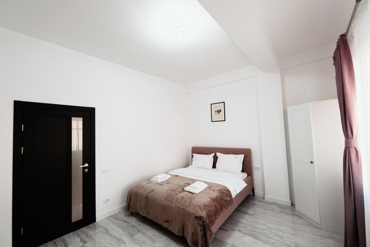 Cozy Aparthotel - Central City Szucsáva Kültér fotó