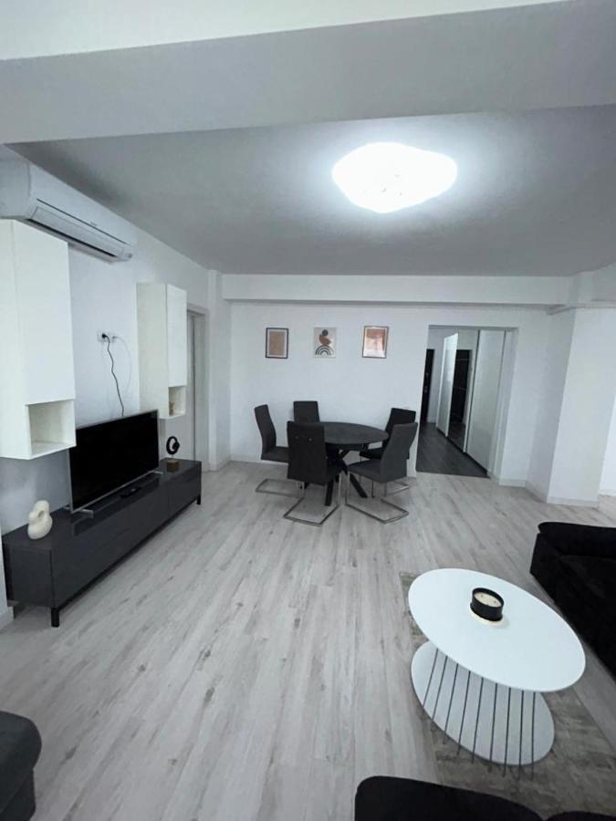 Cozy Aparthotel - Central City Szucsáva Kültér fotó