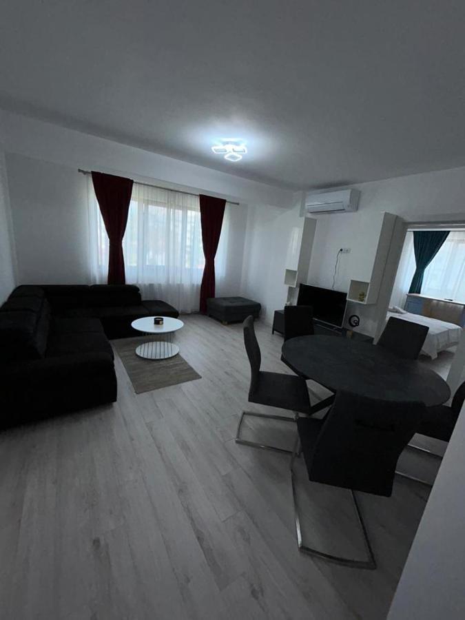 Cozy Aparthotel - Central City Szucsáva Kültér fotó