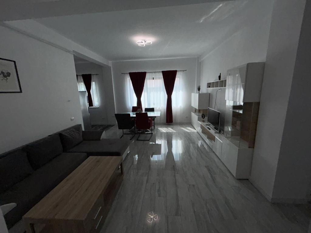 Cozy Aparthotel - Central City Szucsáva Kültér fotó